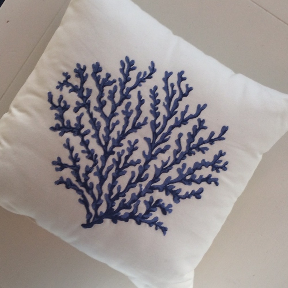 NWOT 20” Square Coastal Decor Pillow